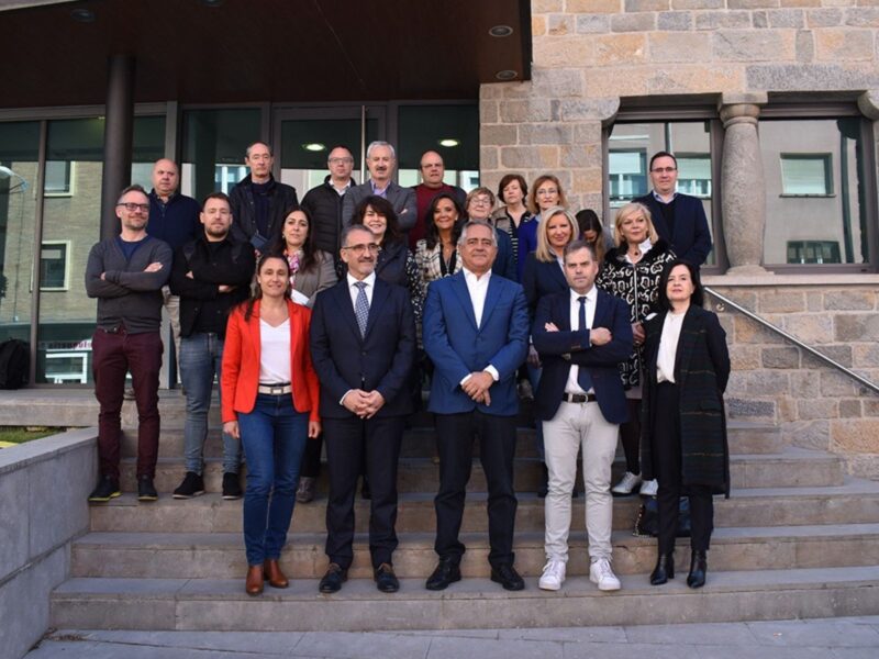 La comisión, que incorpora representantes de quince asociaciones, está abierta a nuevas incorporaciones.